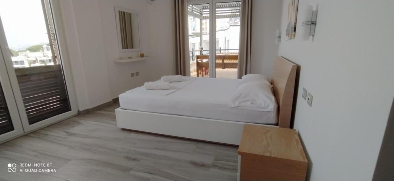 Matthews Beach House Вльора Екстер'єр фото