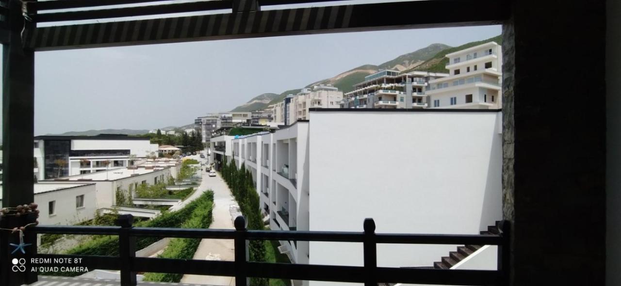 Matthews Beach House Вльора Екстер'єр фото