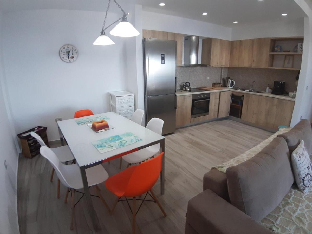 Matthews Beach House Вльора Екстер'єр фото