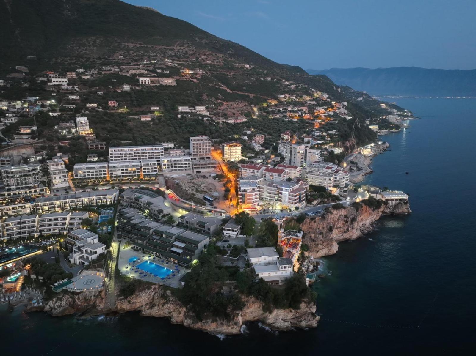 Matthews Beach House Вльора Екстер'єр фото